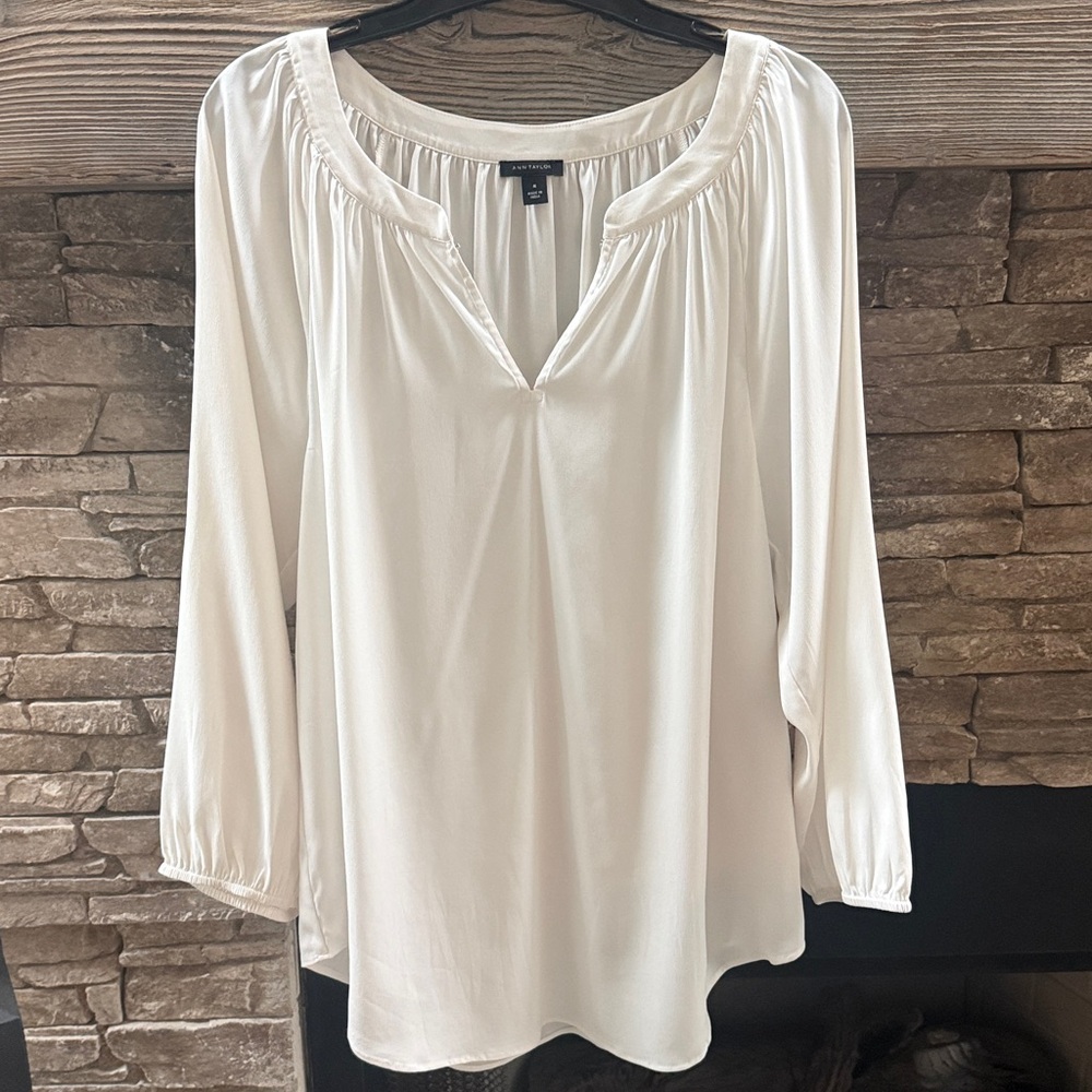 Ann Taylor Ivory Long Sleeve Peasant Top Medium - Picture 2 of 10